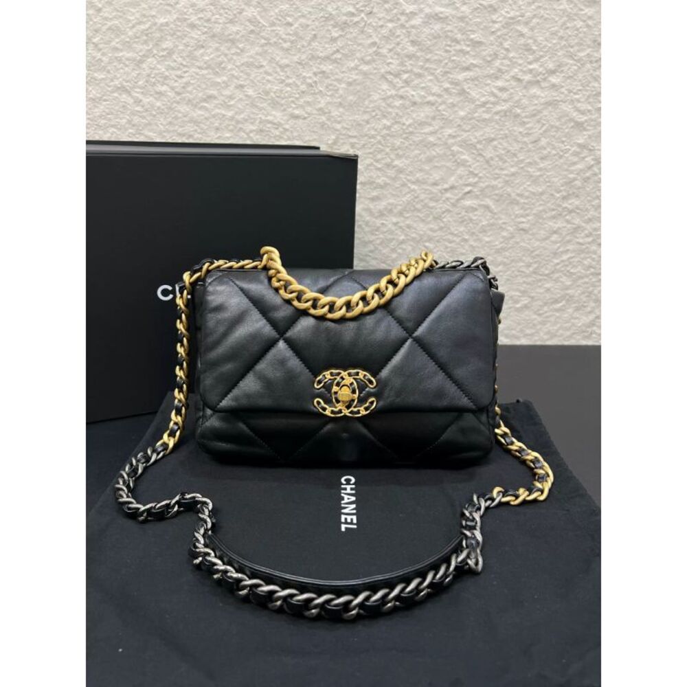 Chanel Women Pre-Loved Bag Very Good Condition